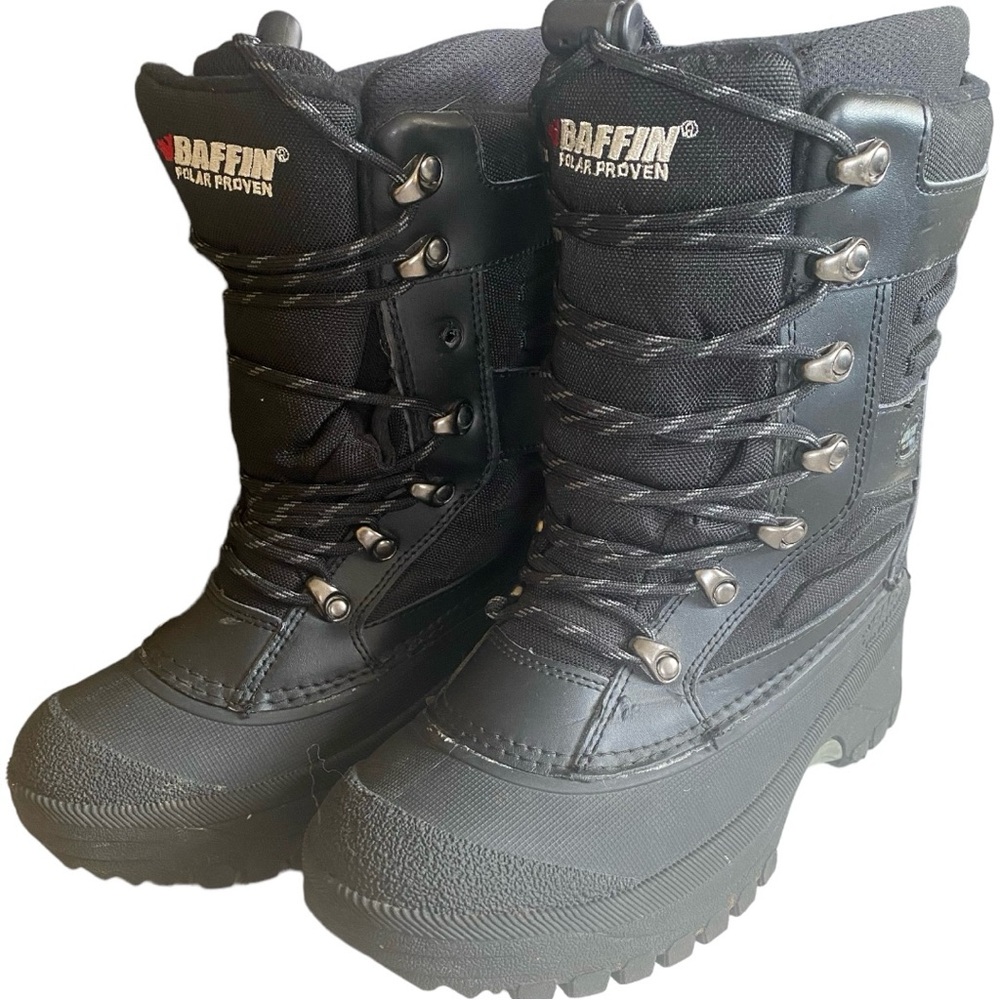 Baffin Polar Proven - Boys size 4. Excellent used condition.